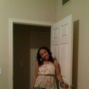 Meet your Posher, Camille